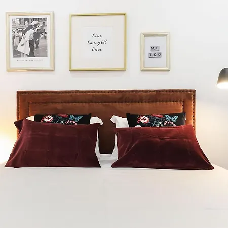 Benfica Iii By Homing Lisboa