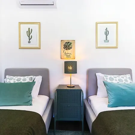 Benfica Iii By Homing * Lisboa