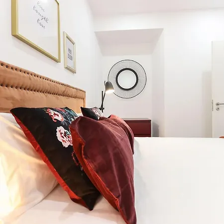 Benfica Iii By Homing *