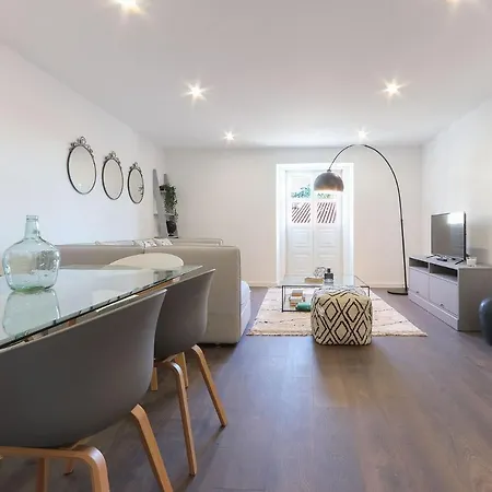 Benfica Iii By Homing Apartman