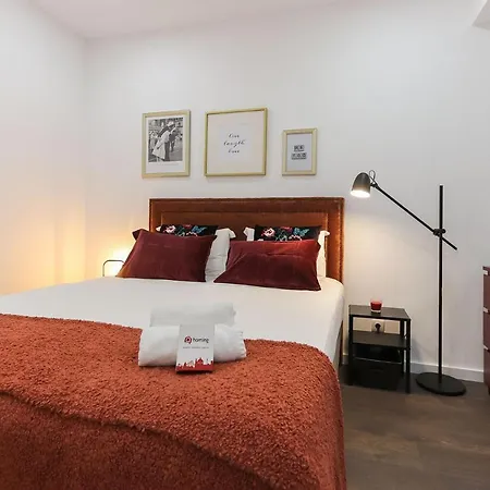 Benfica Iii By Homing * Lisboa