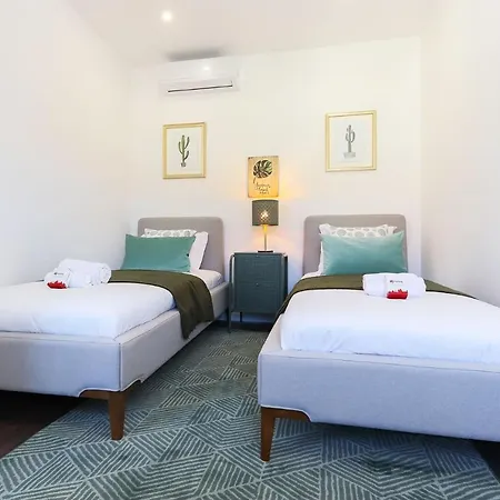 Benfica Iii By Homing * Lisboa